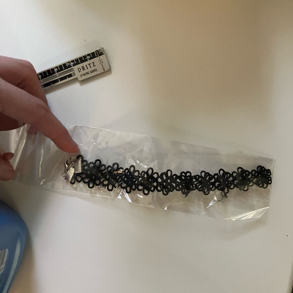 SHEIN Black Hair Clip Elegant Accessory